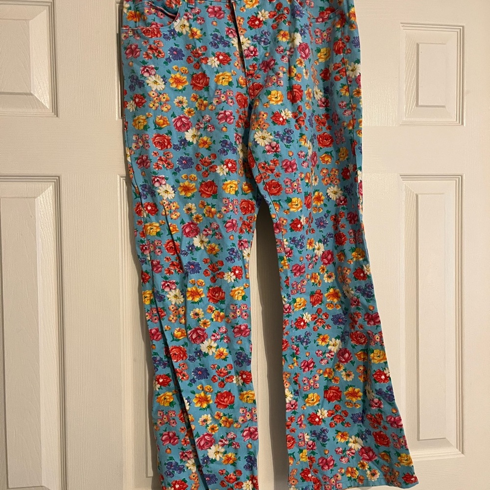 Jeans - Picture 3 of 4